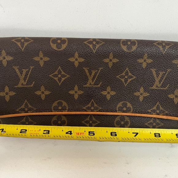 LOUIS VUITTON Pochette Twin GM Monogram crossbody bag Monogram Canvas clutch - Picture 5 of 9